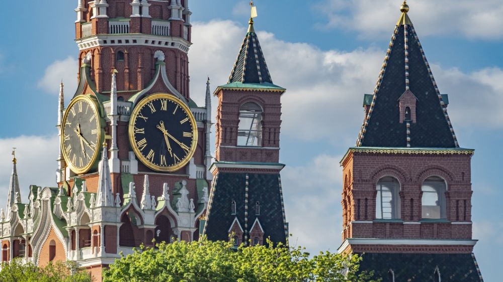 В Кремле отреагировали на возможность создания нового федерального округа: "Многие политики это обсуждают"