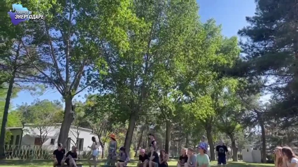 Ребята из Токмакского и Пологовского округов отдыхают на Черном море