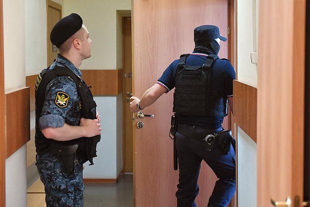 ���������� ������ � ���������� ������� 14 ��� �������