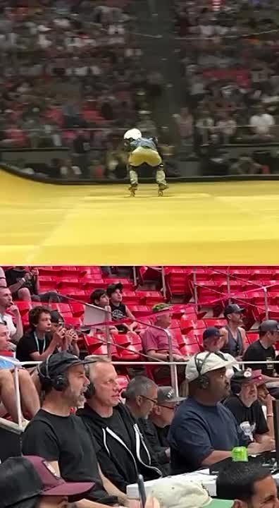 �� ������ � �������: 9-������ ������� ������ � ���� ������ ������� �900� � ��� ��������� ������ �� 900 ��������