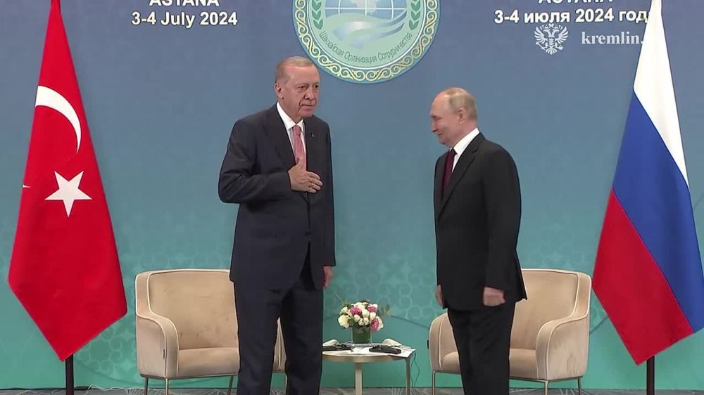 Встреча Владимира Путина и Реджепа Тайипа Эрдогана проходит в Астане