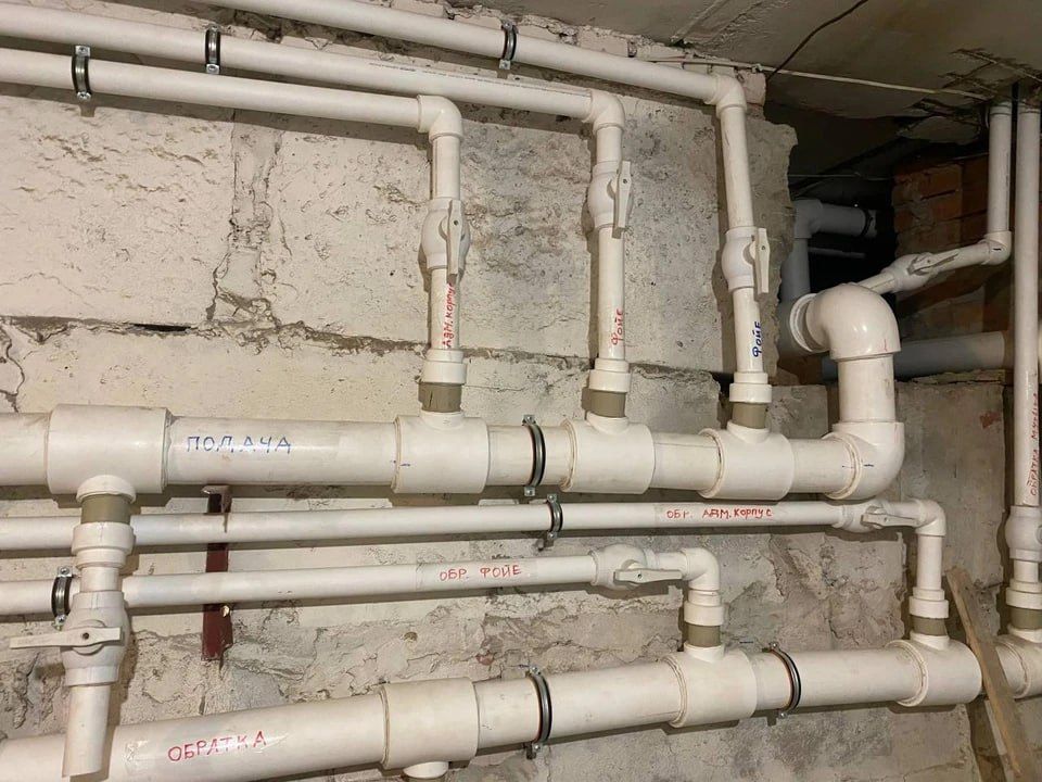 Шефы из Пензы помогли отремонтировать отопление в запорожской школе