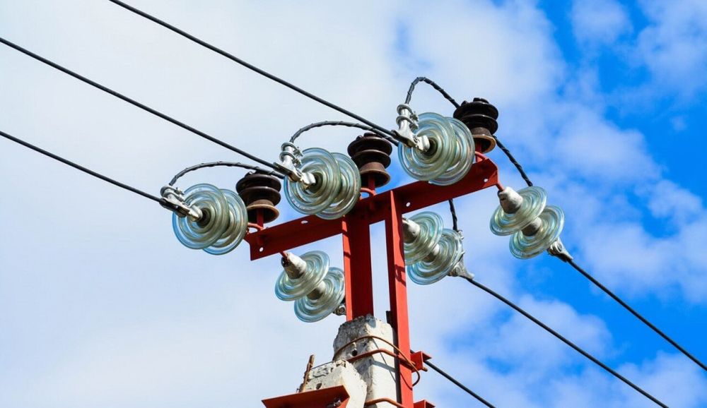 Правительство выделило финансирование на закупку спецтехники для восстановления электросетей и оборудования в НР