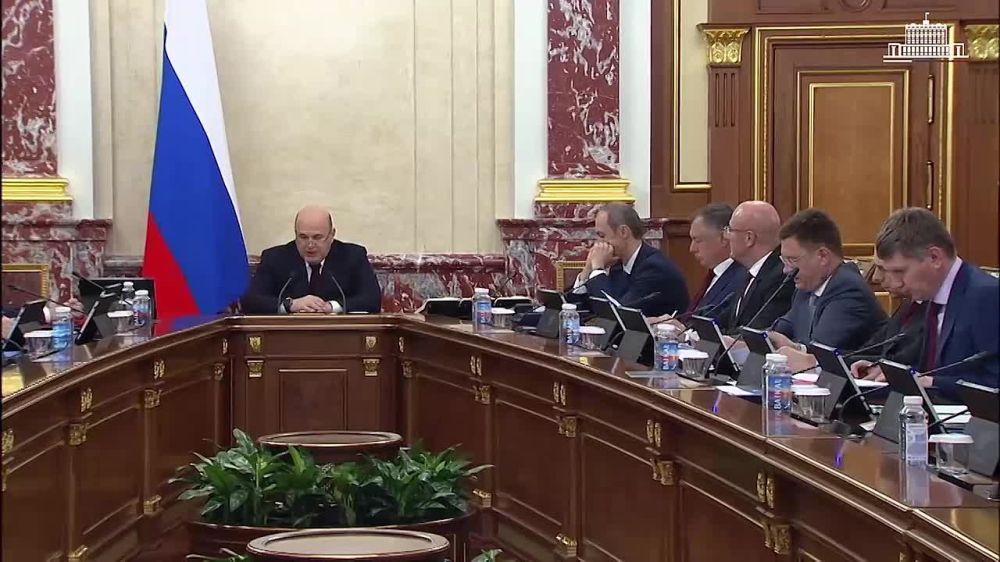 Правительство России расширило параметры поддержки медработников в сельской местности