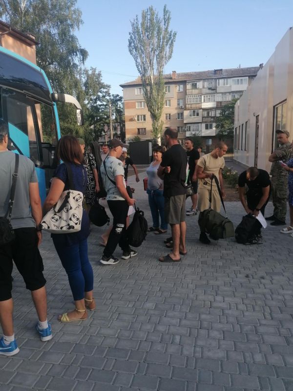 Ребята из Запорожской области и ДНР отправились в Пензу для участия в сборах ПФО «Гвардеец»