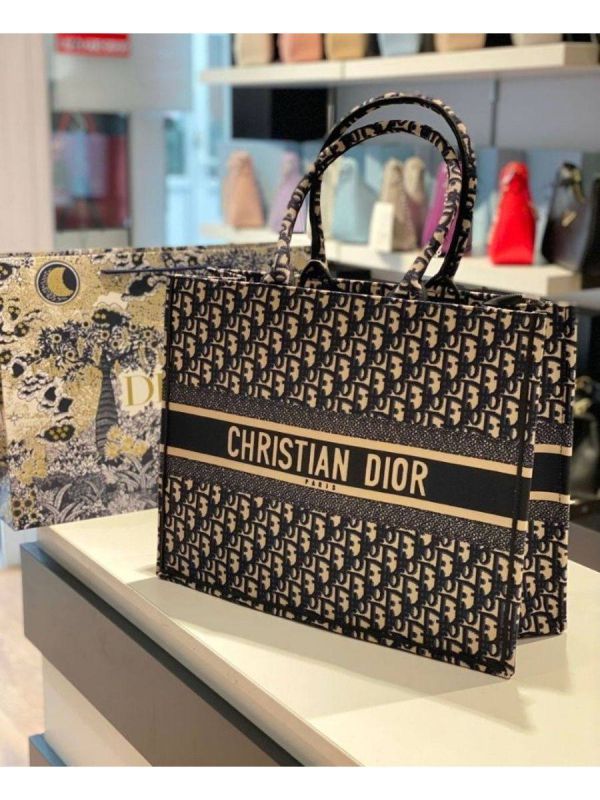 �������� Christian Dior, ������� ����� ���� � ����������� ����� � 2022 ����, ������ �� ����������� � ������ ��������� �������� ������