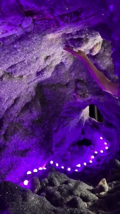 ����� ������� ������ �� ����������� ����� � Enchanted Cave