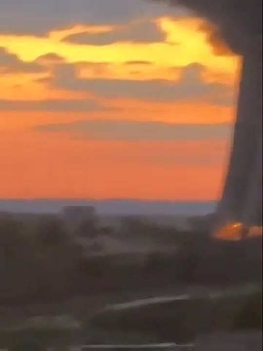 Градирня Запорожской АЭС выгорела изнутри после атаки БПЛА