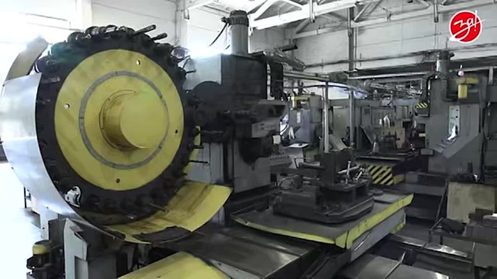 Первый вице-премьер РФ Денис Мантуров посетил предприятия обрабатывающей промышленности Запорожской области