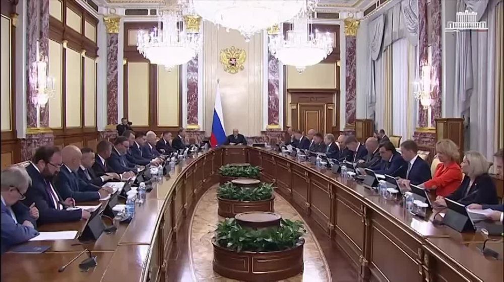 Кабмин выделит более 2 миллиардов рублей на повышение эффективности системы электроснабжения в новых регионах РФ