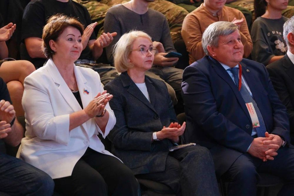 Галина Данильченко: Приняла участие в старте работы «Просветительского десанта» Российского военно-исторического общества «История для будущего», который стартовал в мультимедийном парке «Россия – моя история»