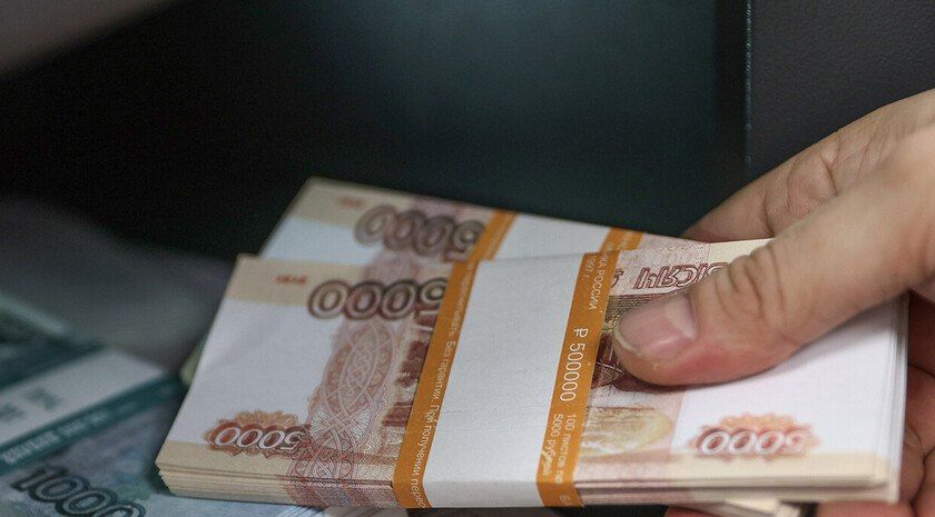 Путин поручил подумать над особым порядком внесудебного банкротства участников СВО