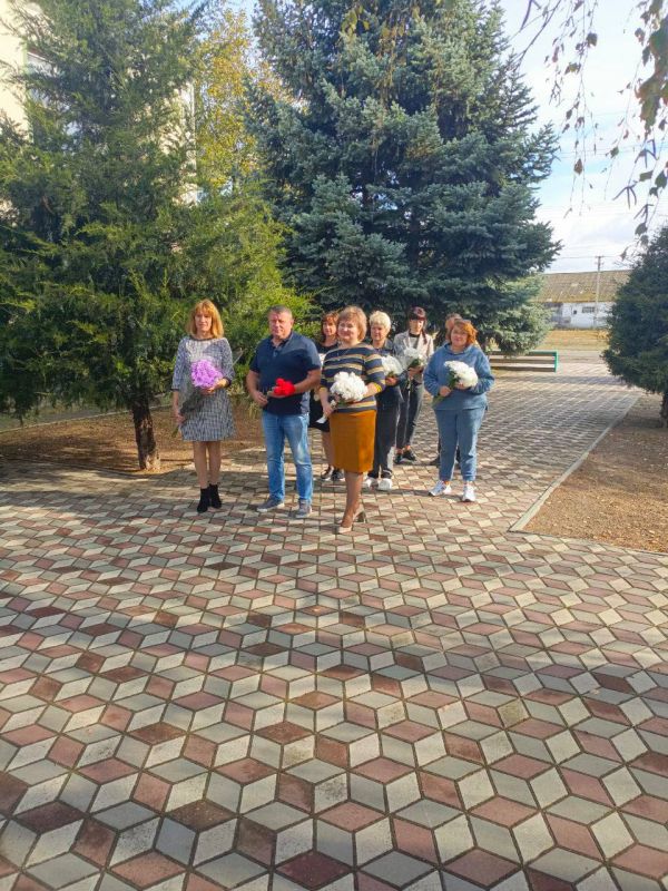 ������ ��������: ������� � �������� � �������������� ������� ������ �������� � ���� �� ��� ���� � ������� 1943 ����