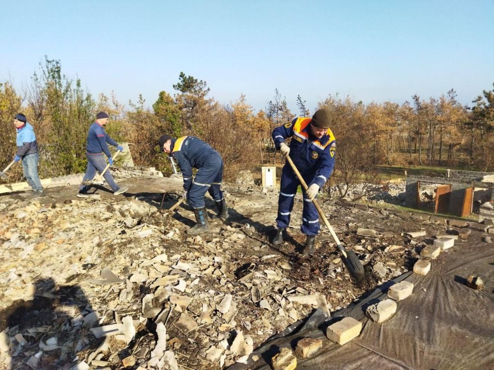Пензенцы приступили к ремонту пострадавшего от обстрелов ВСУ многоквартирного дома в Токмаке