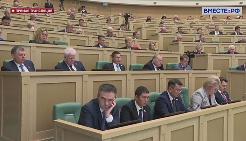 Игорь Кастюкевич: В рамках правительственного часа 579 пленарного заседания Совета Федерации Заместитель Председателя Правительства РФ Марат Хуснуллин рассказал о национальном проекте «Инфраструктура для жизни» и развитии воссоединенных регионов России