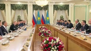 В Астане состоялись переговоры Владимира Путина с Президентом Республики Казахстан Касым-Жомартом Токаевым в расширенном составе