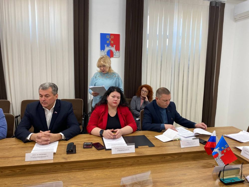 Председатель территориальной избирательной комиссии №14 Васильевского муниципального округа приняла участие в очередном заседании Васильевского окружного Совета депутатов первого созыва под председательством Голованя Е. С. В...