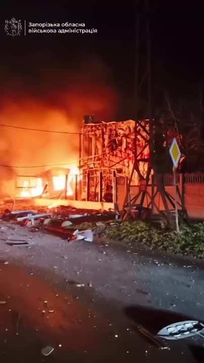 Евгений Лисицын: В временно оккупированном ВСУ Запорожье в результате удара ВКС России вспыхнул крупный пожар