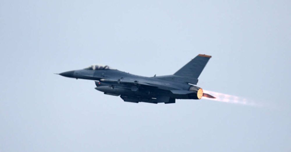 ����� ������ � ������ � ����������� ������� �������� F-16