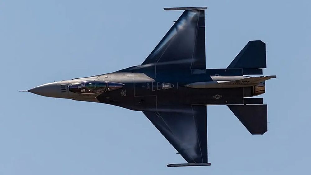 ������������ ����������� F-16 ���� � ����������� �������, ������� �����