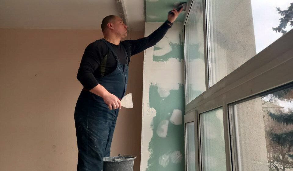 В Токмаке восстановили тепловой контур здания администрации