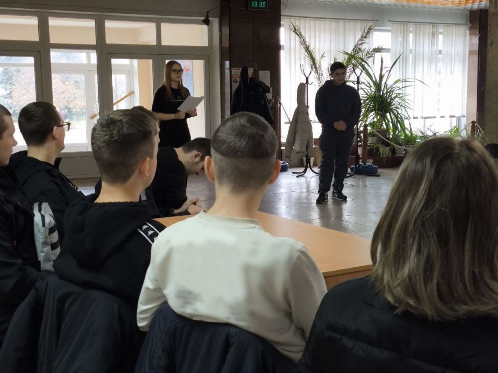 «Всегда зачёт!». Токмакский городской Дом культуры провел развлекательную программу, приуроченную Дню студента