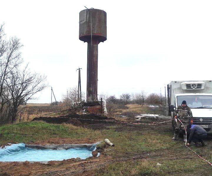 К трем водонапорным башням в Токмаке начали подвод коммуникаций