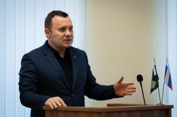 Сотрудники МЧС России поздравляют с Днем рождения первого заместителя губернатора Запорожской области Антона Робертовича Тицкого