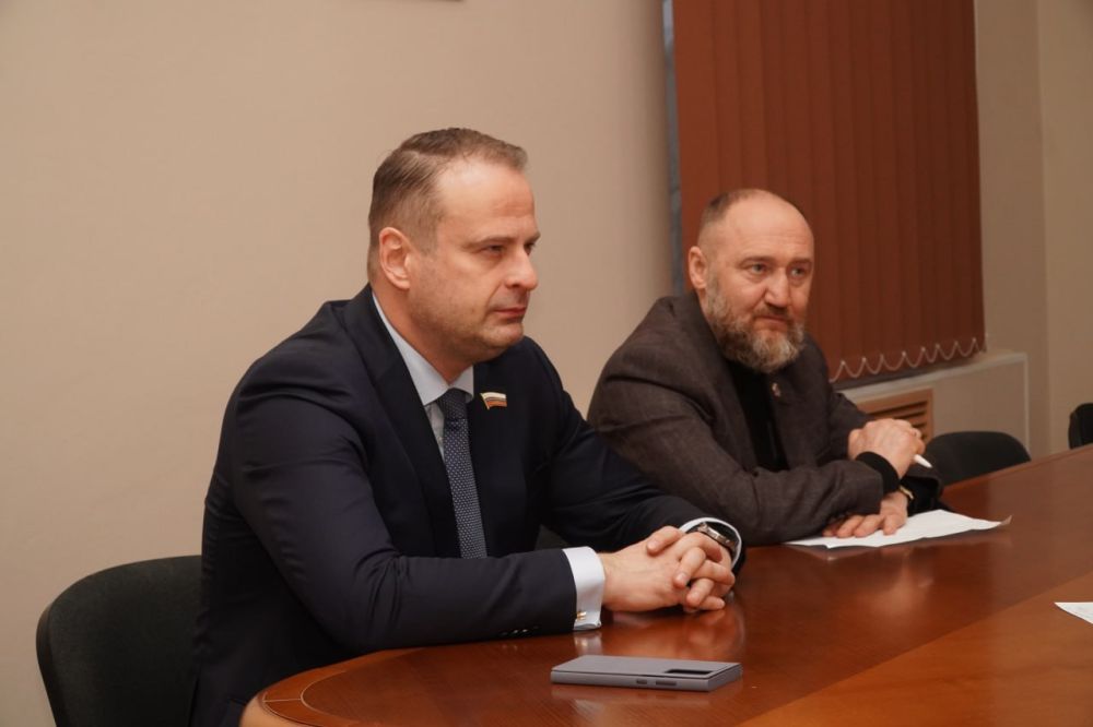 � ���������� ������ �������� ���������� � 80-����� ������ � ������� ���������-�������������� �������� ������