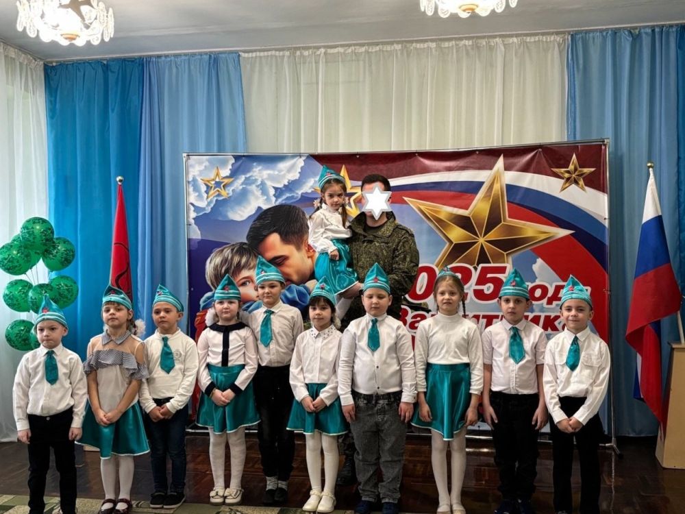 14 февраля в ГБУ ДОО ЗО "Детский сад №1 "Тополек" г.Молочанск Токмакский район прошло торжественное трогательное мероприятие, посвящённое открытию Года Защитника Отечества.Мероприятие началось с исполнения гимна Российской...