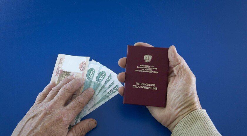 Президент РФ Владимир Путин подписал закон, согласно которому военные пенсии будут проиндексированы на 9,5%