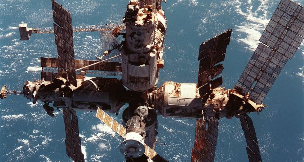 19 �������. 1986. � ������ ������� ������� ������ ��������� ������� ���� � ������ ����������� �������