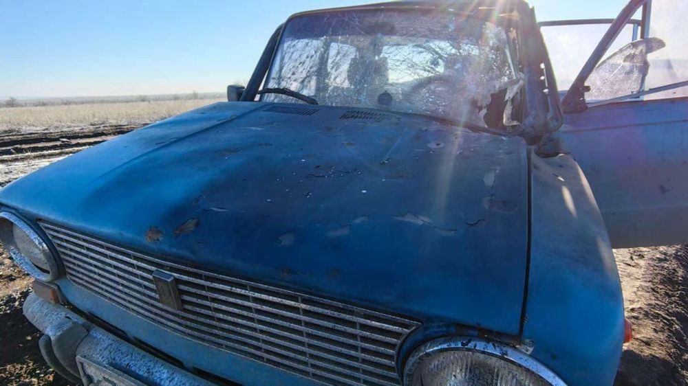 Три человека ранены при атаке ВСУ на гражданский автомобиль в Пологах
