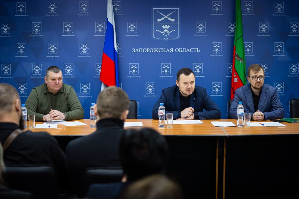 Антон Тицкий: По поручению Губернатора провёл еженедельное совещание с главами городских и муниципальных округов при участии руководителей региональных министерств и ведомств