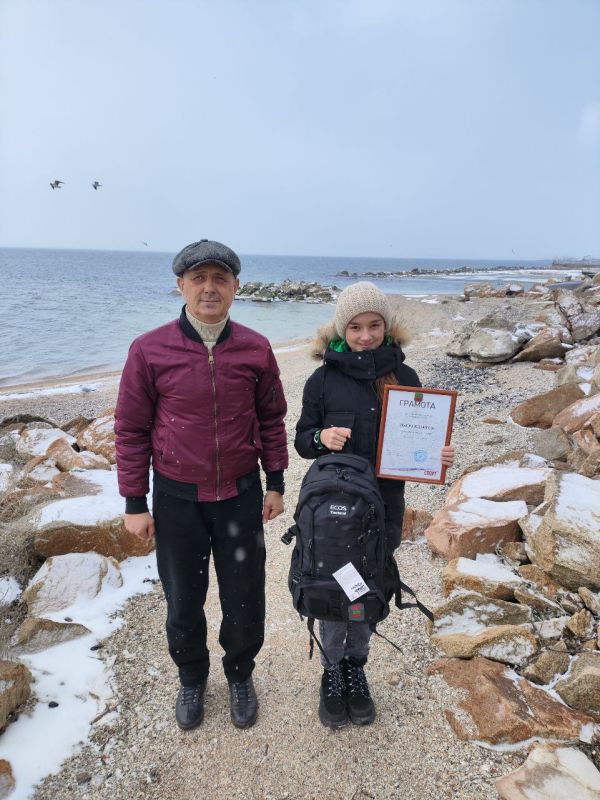 Юная спортсменка Запорожской области получила грамоту и подарок по подведению спортивных итогов за 2024 год!