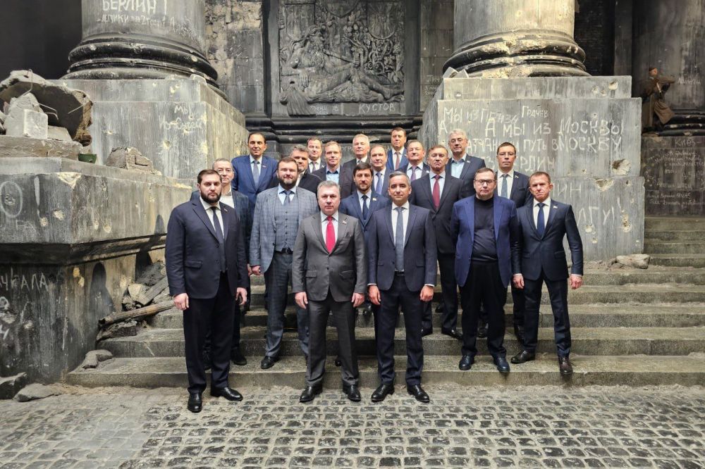 ������� ������: ���� � ��������� ���������� ���������� ��� �� ����� ���������� � ������ �����, ������� ���������� �� ������� ����� � ����� ������ �� ��������� ����, � ������� ���� ���� � ����� ����� - ����� �� �����...