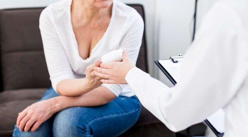 Правительство РФ разработало механизм защиты граждан от просроченных лекарств