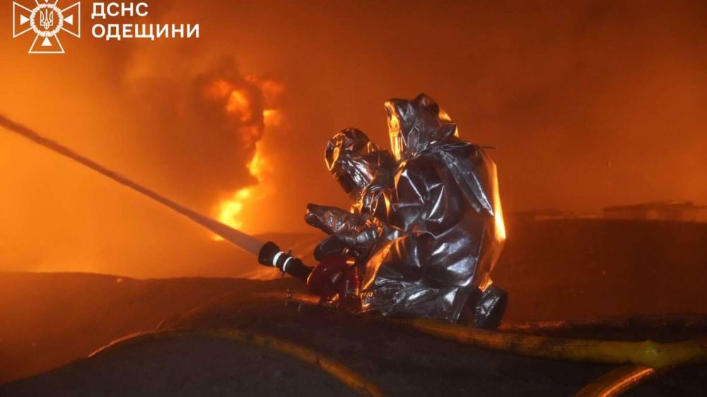 Мощные взрывы на Украине: в Одесской области обесточен город