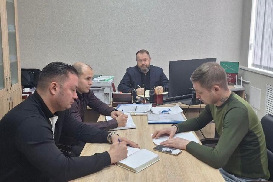 Архангельская область, шефский регион Мелитополя, берет на себя подготовку и обустройство помещения муниципального учреждения для работы сотрудников городской администрации