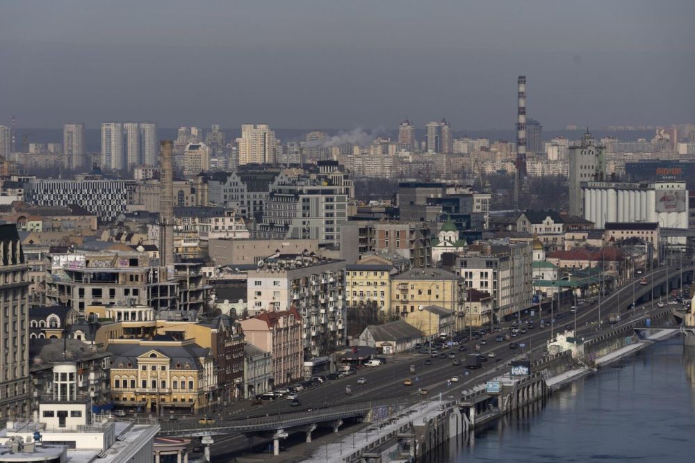 В восьми областях Украины звучит воздушная тревога