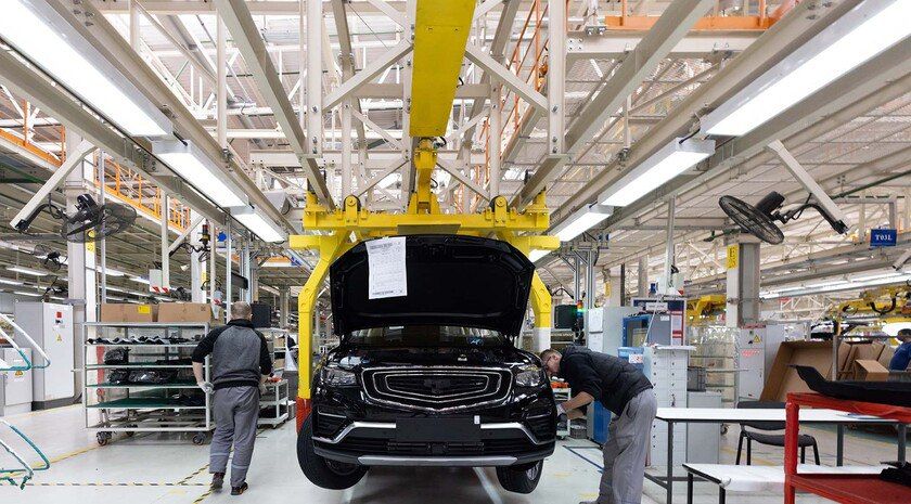 Бизнес в России увеличил инвестиции в автопром и радиоэлектронику