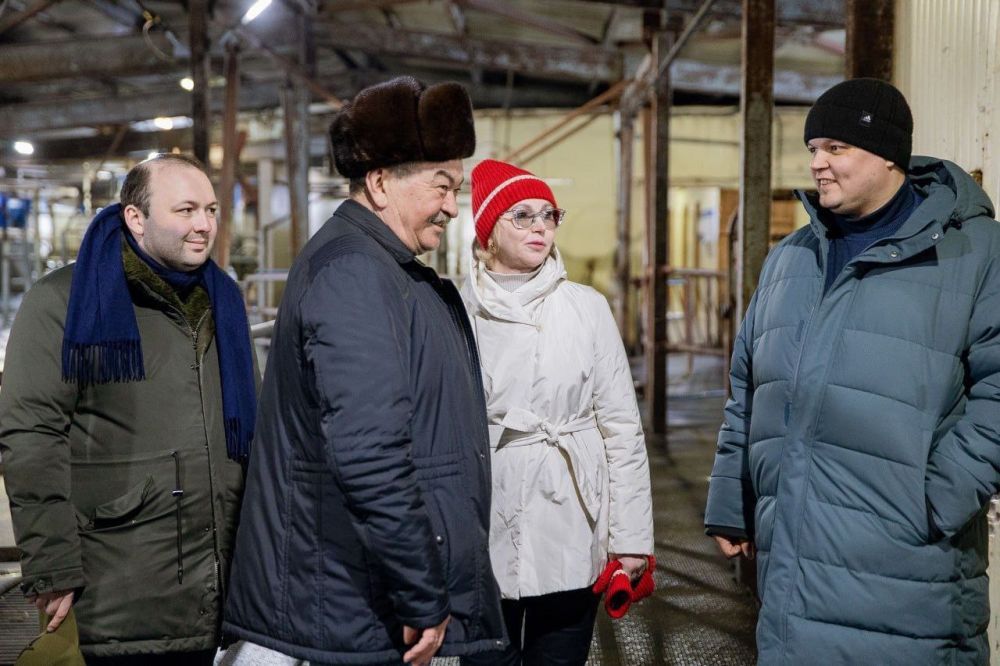 Ирина Гехт: В Коткинском сельсовете побывала на градообразующем предприятии – животноводческой ферме, а также на маслозаводе и в  цеху по рыборазведению, который будет заниматься выращиванием малька сига и пеляди