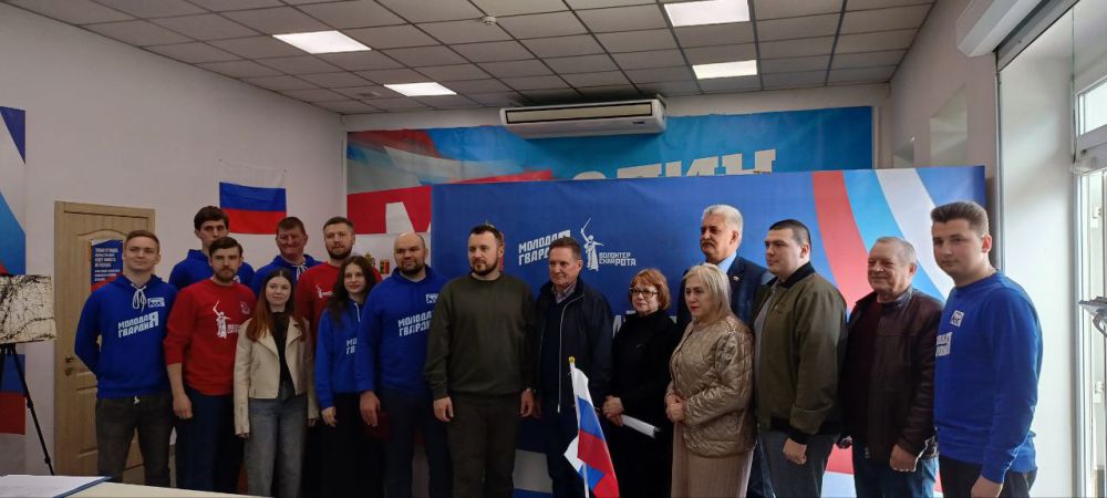 Пензенская молодежь работает в волонтерском центре города Токмак