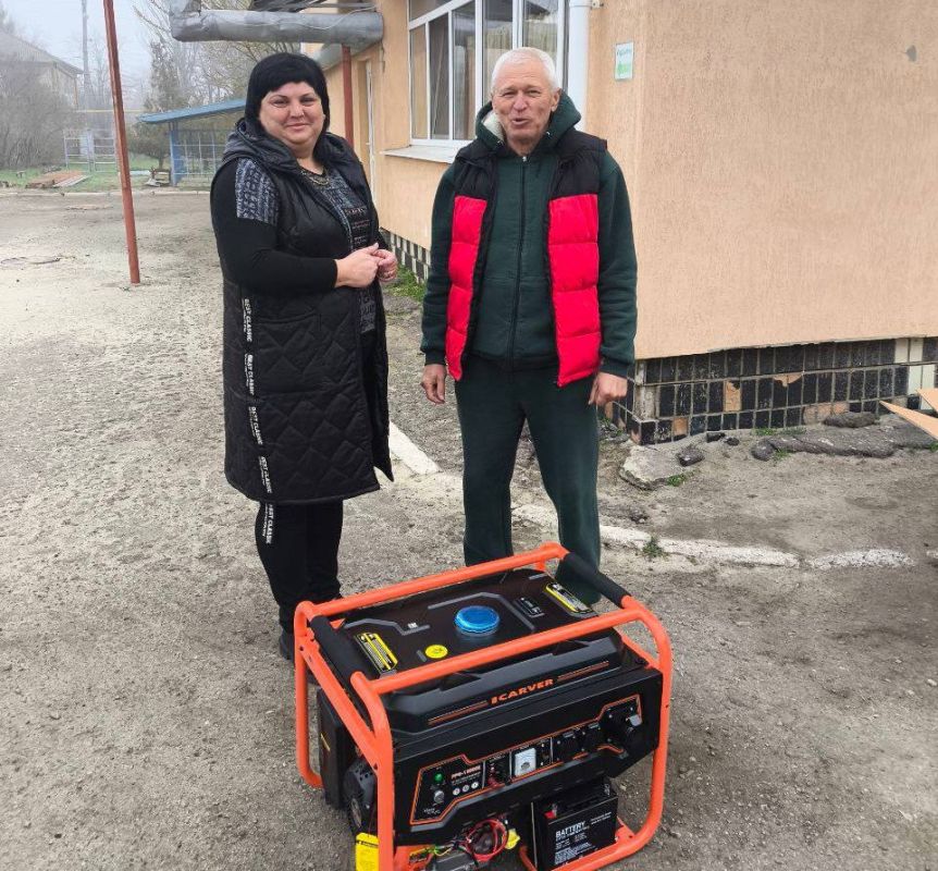 Депутаты Токмакского окружного Совета оказали помощь школе и детсаду г.Молочанск