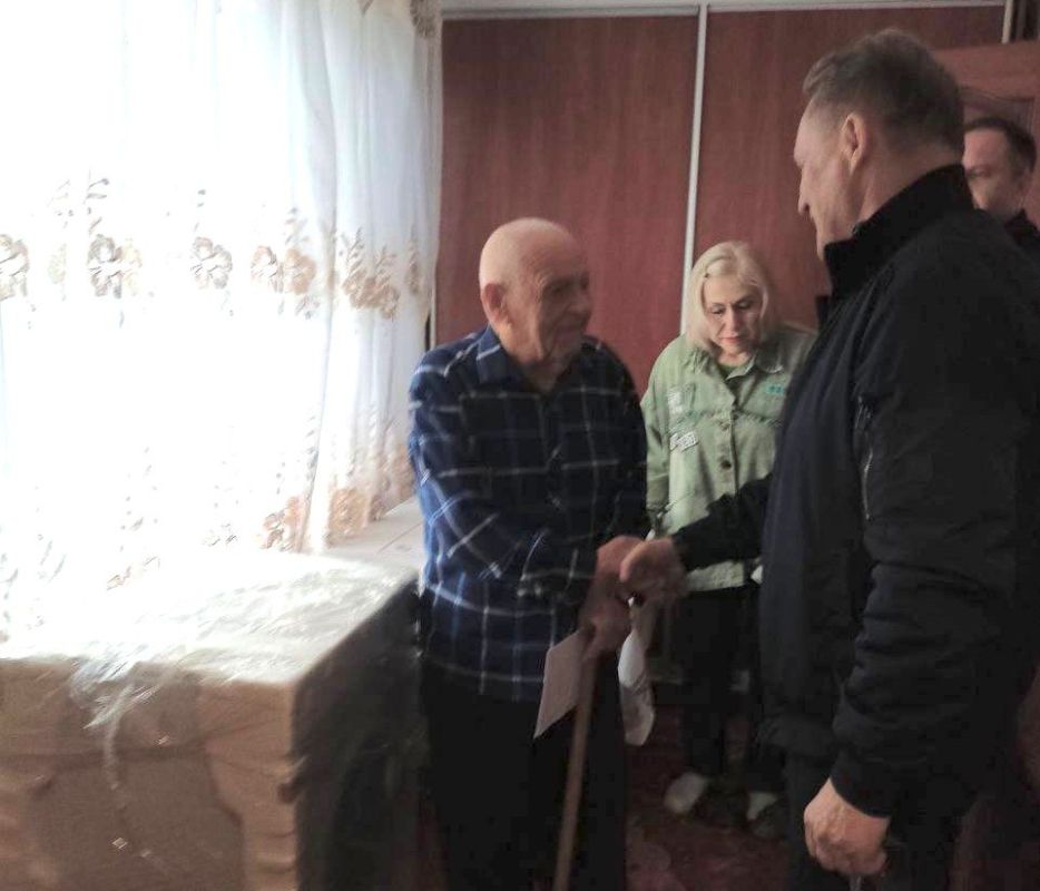Пензенцы поздравили ветерана Великой Отечественной войны из села Таврия Токмакского округа со 100-летним юбилеем