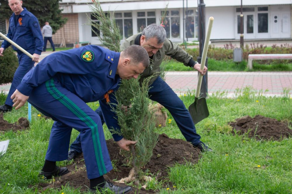 ������ ��������: ������ �� ����!. � ������ ������������� ����� ���� ������, ������������ � 80-����� ������ � ������� ������������� �����, ������ � �������� ���������, ���������� ����������� �������, �������� ������� ��...