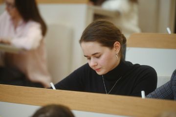 Молодёжь Энергодара написала диктант «Маршруты Победы»
