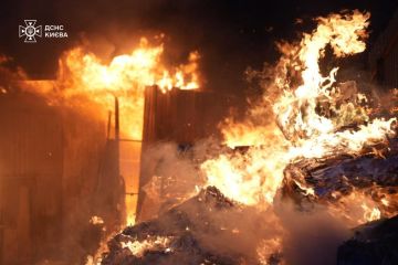 Сегодня утро у киевлян началось не с кофе: по городу нанесен комбинированный ракетный удар