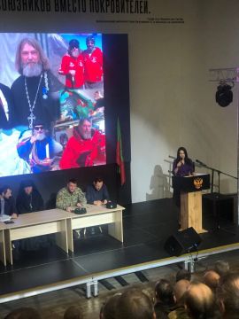Директор Дома-музея Конюховых, Снеговская Евгения, приняла участие в Большом казачьем круге, организованом Запорожским казачеством