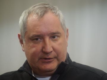 «Совершенно неинтересно»: Рогозин прокомментировал новый рекорд Овечкина по шайбам